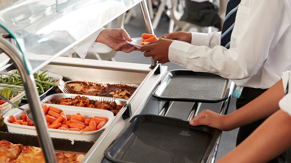 tablett-essensausgabe