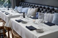 Dunilin-Servietten 40 x 60 cm, 1/4-Falz, Uni schwarz (VPE 225 St.)