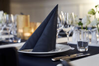 Elegance-Servietten 40 x 40 cm, 1/4-Falz, Uni Lily schwarz (VPE 240 St.)