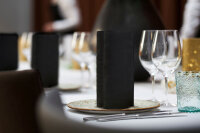 Elegance-Servietten 48 x 48 cm, 1/4-Falz, Uni Lily schwarz (VPE 240 St.)