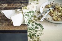 Tête à Tête Tischläufer Dunicel 24 m x 40 cm (20 Abschnitte), Motive Green Umbles (VPE 4 St.)